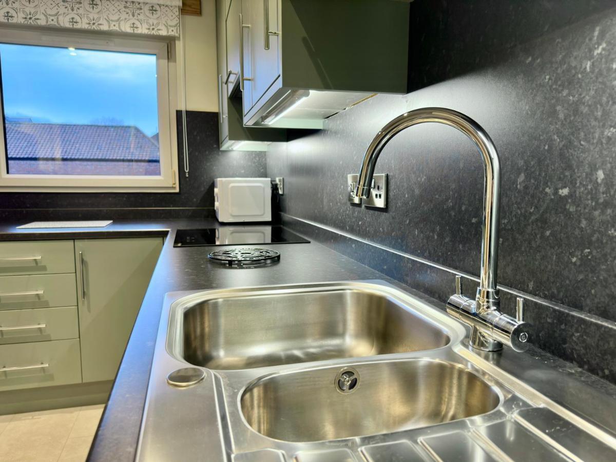 Cloisters Walk Apartment *