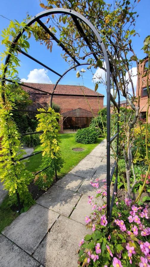 Cloisters Walk Apartment